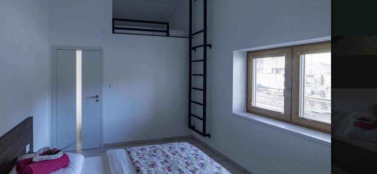 Penzion Tera U Zamku Cervena Lhota Pluhuv Zdar Bagian luar foto